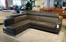 Loren Sectional with Motion in Tosca 30119