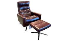 Cirrus Comfort Air Large Chair & Ottoman in Mont Blanc Garnet