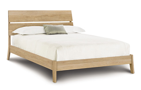 Linn Queen Bed in Bright Oak