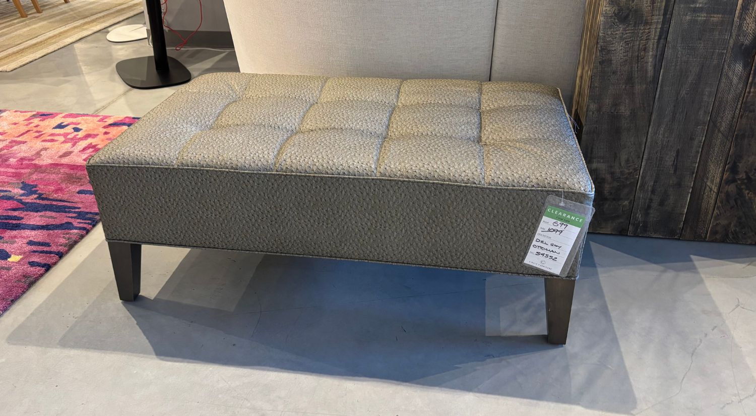 Del Ray Ottoman Accent Tables Norwalk Clearance Circle Furniture