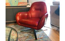 Arno Swivel Chair in Crimson