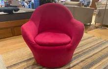 Feliz Swivel Chair in Wine'n Roses