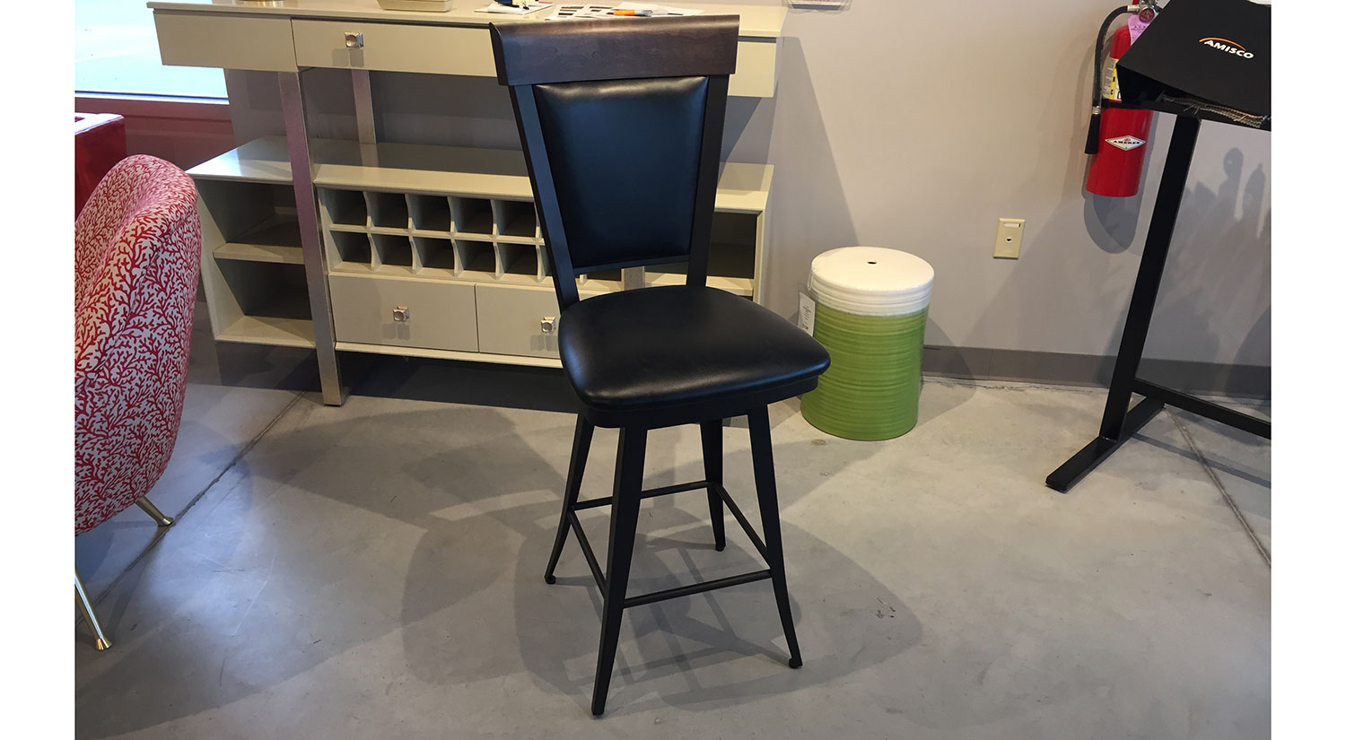 Elenor Swivel Stool