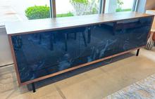 Nico 3 Door Console in Vinkel