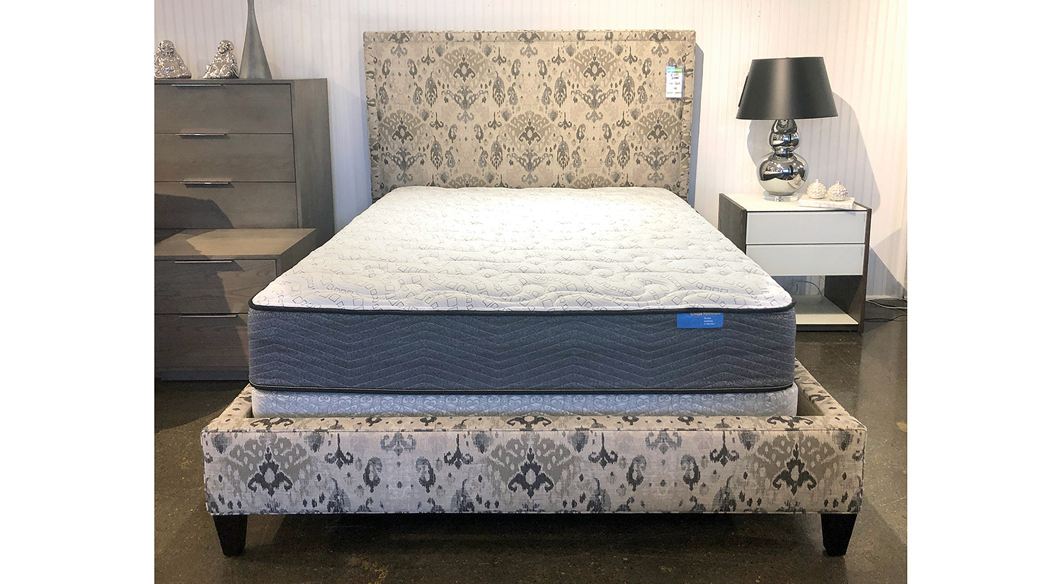 Circle Furniture Lee Queen Upholstered Bed in Natchez Granite Clearance