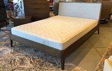 Leila Queen Bed in Praline