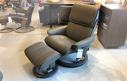 Admiral Large Stressless Chair in Metal Grey