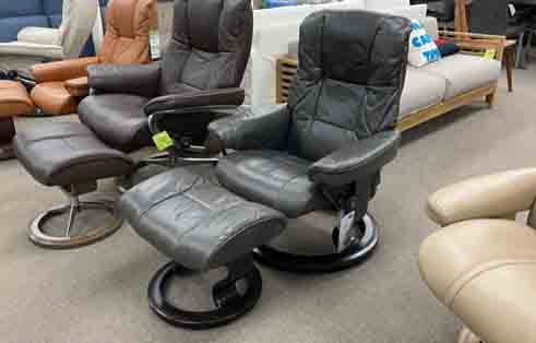 Mayfair Small Stressless Chair and Ottoman in Pioneer Gray