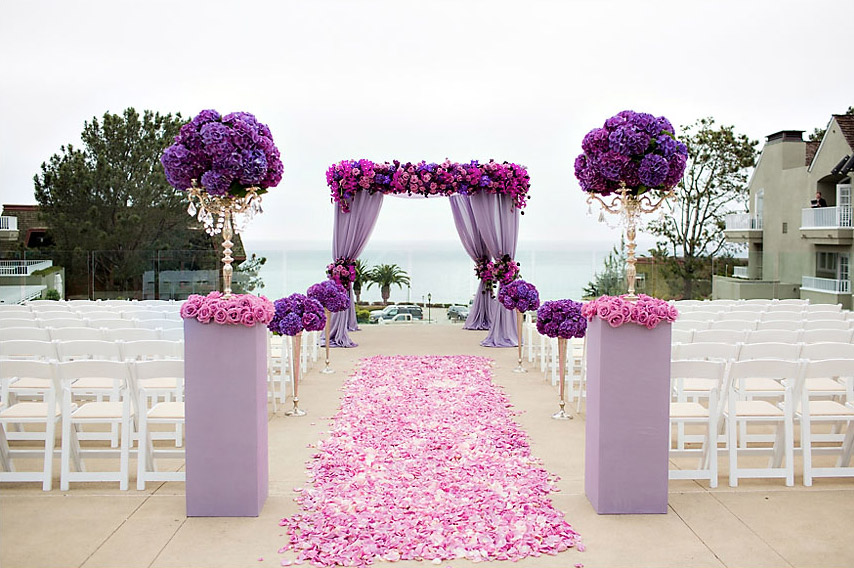 radiant-orchid-ceremony-decor
