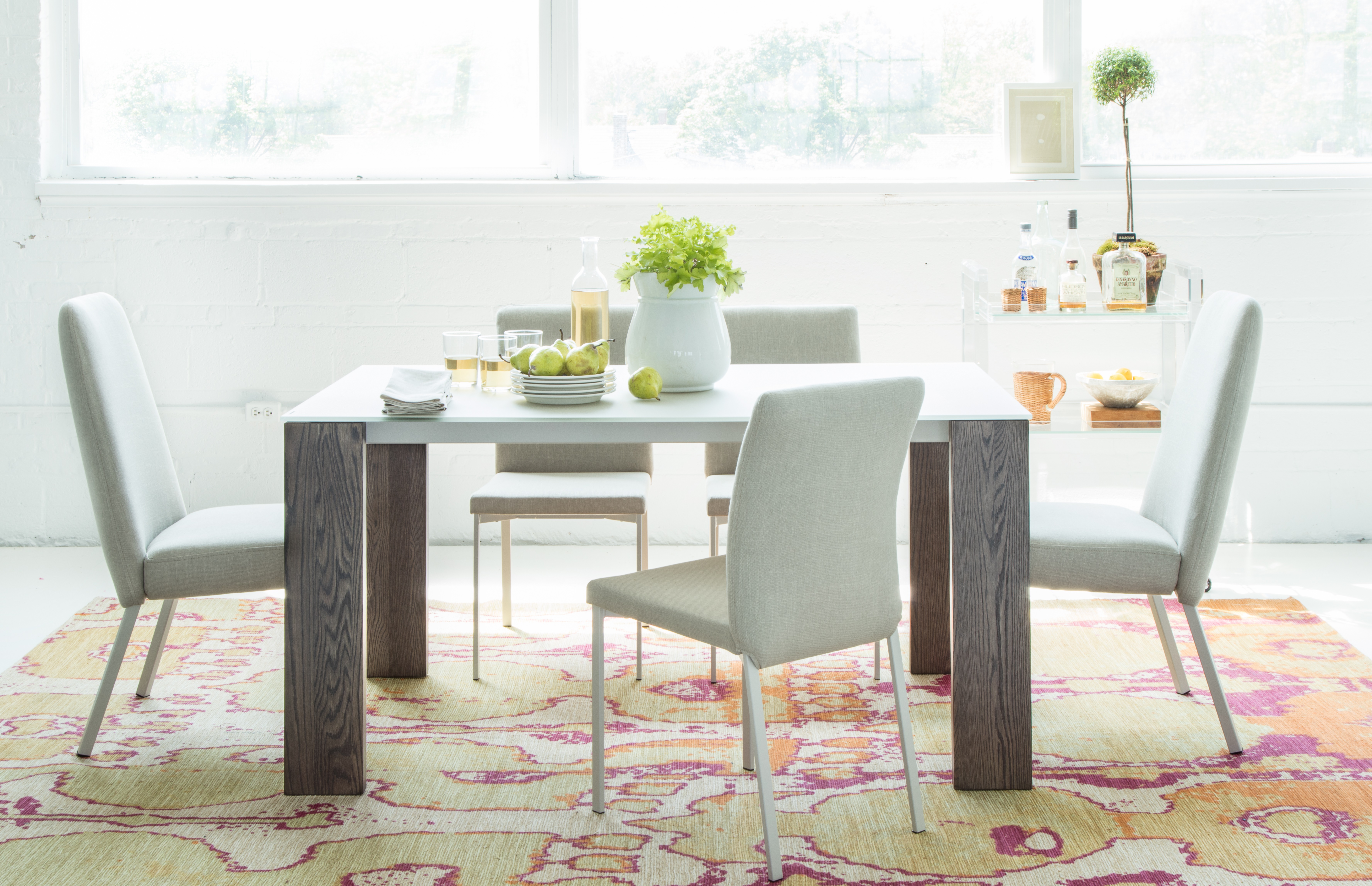 Circle Furniture Modern Dining Room